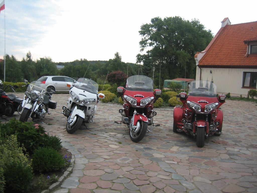 파프로트키 Gosciniec Rycerski B&B 외부 사진