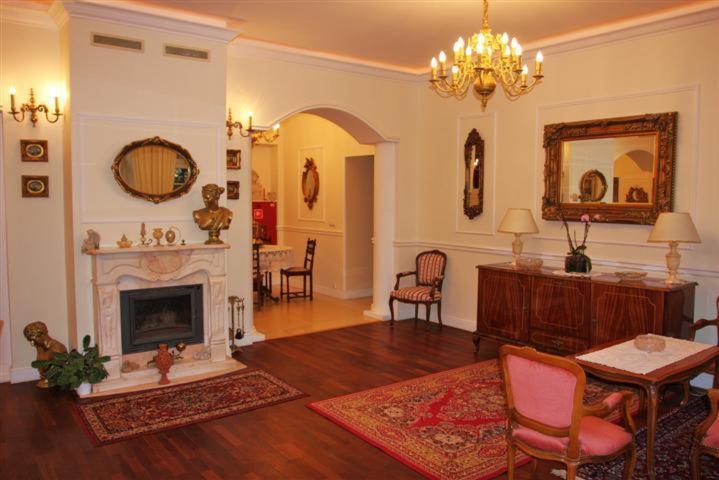 파프로트키 Gosciniec Rycerski B&B 외부 사진